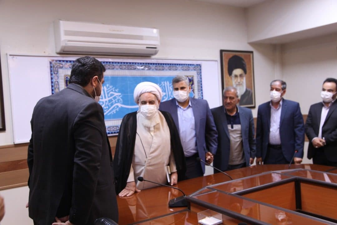 "دیدار رییس و کارکنان حوزه هنری با نماینده ولی فقیه و امام جمعه کرمانشاه"