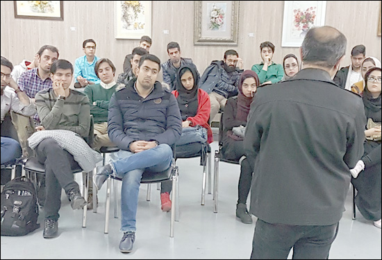 نمایش «ایوانف» امیررضا کوهستانی نقد و بررسی شد